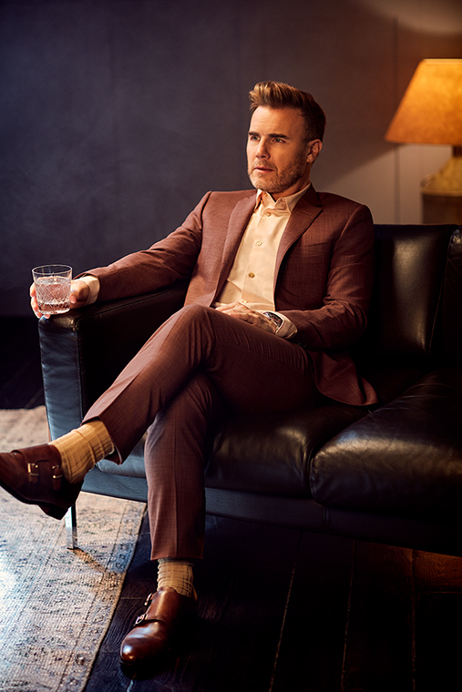 gary_barlow_p_o_cruises_01.jpg